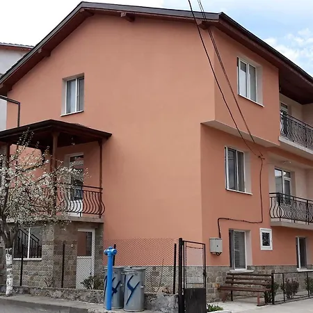 багрянови Guest house *