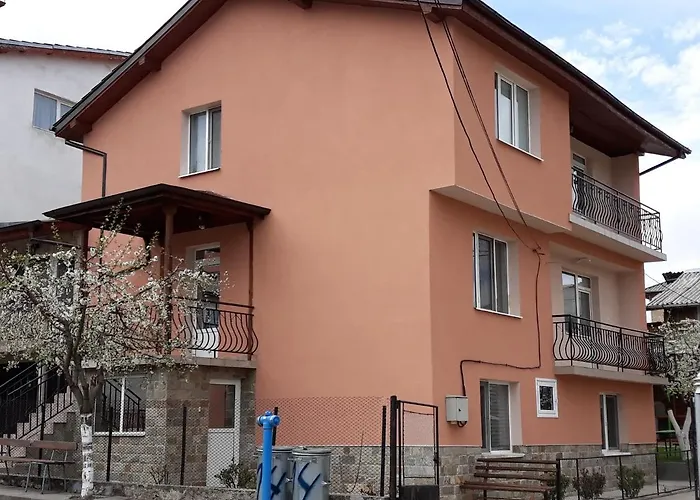 багрянови Guest house *